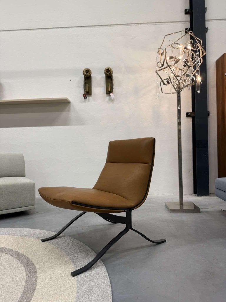 Nieuw Eyye Juno Fauteuil Loxton Bruin leer design Stoel
