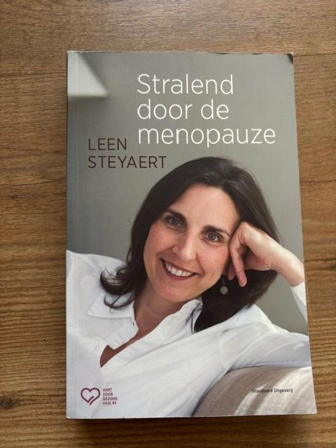 Leen Steyaert Stralend door de menopauze, Ophalen of Verzenden, Gelezen