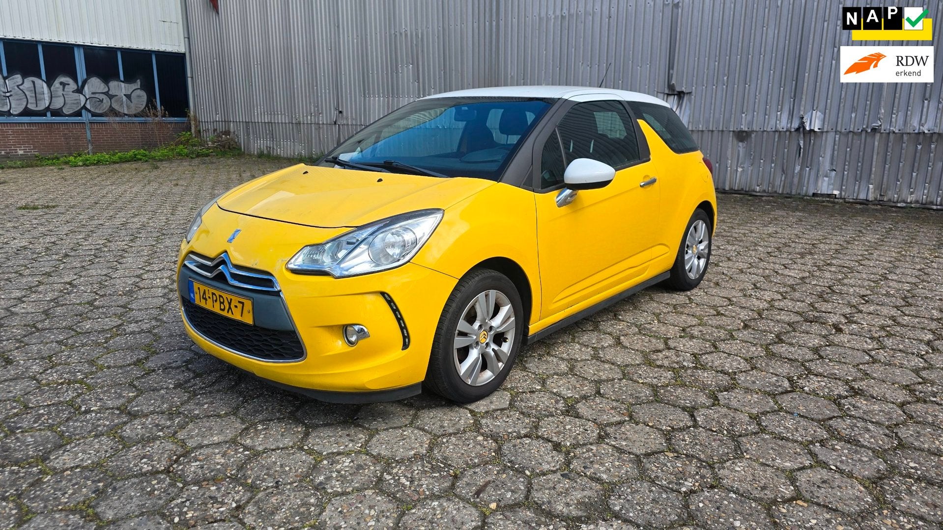 Citroen DS3 1.4 Chic motor loopt op 3 cilinders!, Voorwielaandrijving, Euro 5, Bedrijf, Handgeschakeld