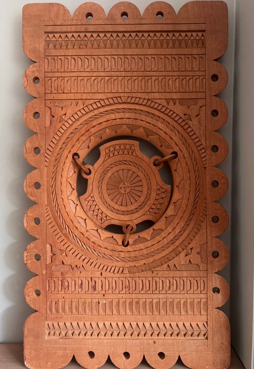 Uniek handgesneden houten wanddecoratiepaneel, Handgemaakt, Wanddecoratie, Bruin, Overige stijlen