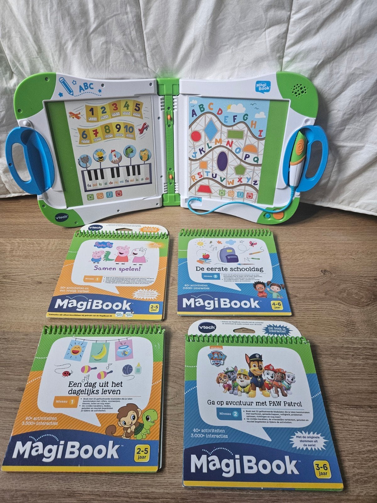 VTech MagiBook met 4 boeken - Educatief Speelgoed, Ophalen, Gebruikt, Taal en Lezen, Met geluid