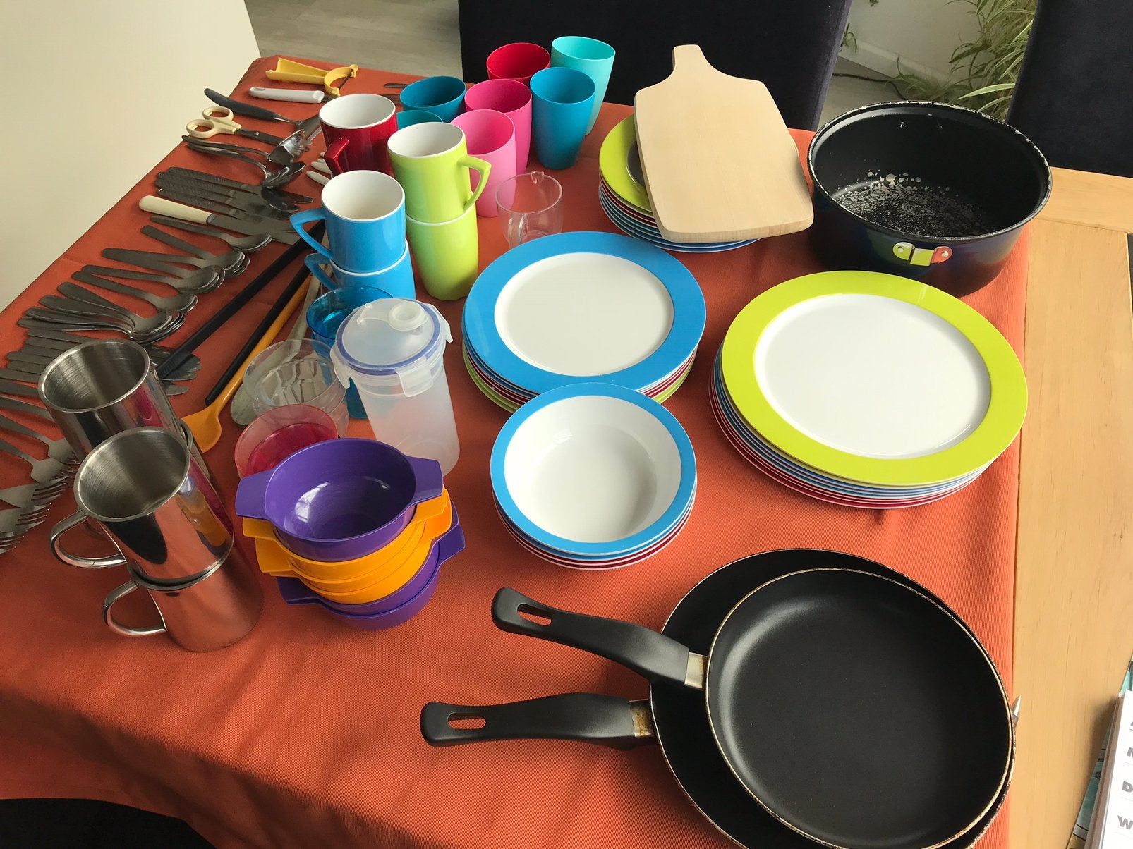 Servies, bestek en pannen voor de camping, Ophalen, Gebruikt