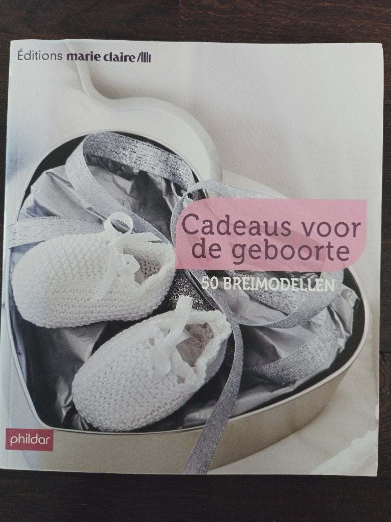 Cadeaus voor de geboorte breien Phildar 50 breimodellen, Ophalen of Verzenden, Zo goed als nieuw, Breien en Haken, Phildar