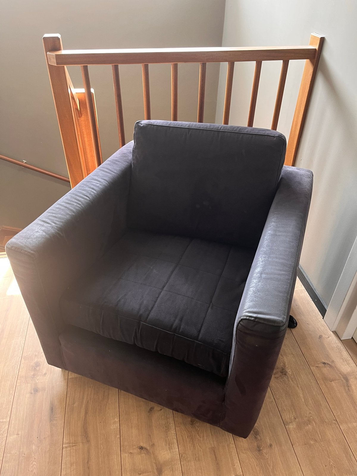 Mooie zwarte / donkergrijze fauteuil zitstoel, Huis en Inrichting, Fauteuils, Ophalen of Verzenden, Gebruikt, Stof, 75 tot 100 cm