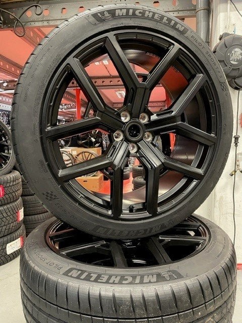 23" Defender velgen + Michelin zomerbanden, Niet ingevuld, 285 mm, Banden en Velgen, Niet ingevuld