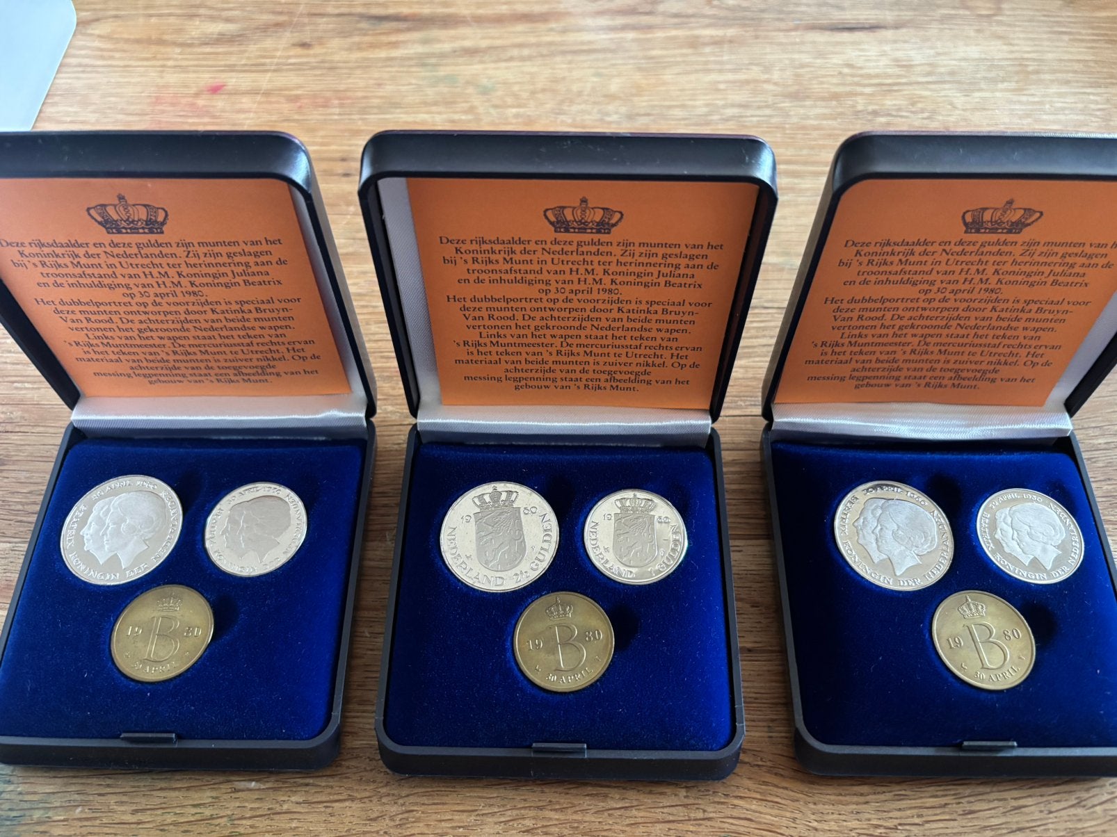 Inhuldigingsset Juliana–Beatrix 1980 – 3 sets beschikbaar, Ophalen of Verzenden, Koningin Juliana, Zilver