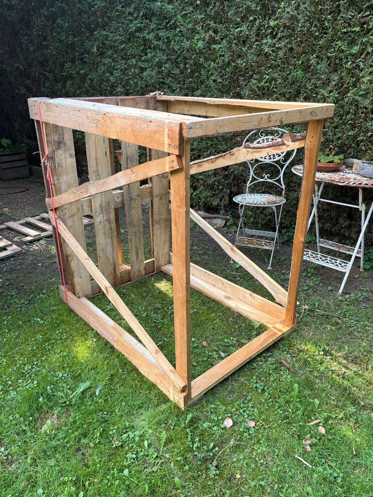 Gratis Houten berging/opslag van pallets, Tuin en Terras, Ophalen, Gebruikt, Hout, Overige typen