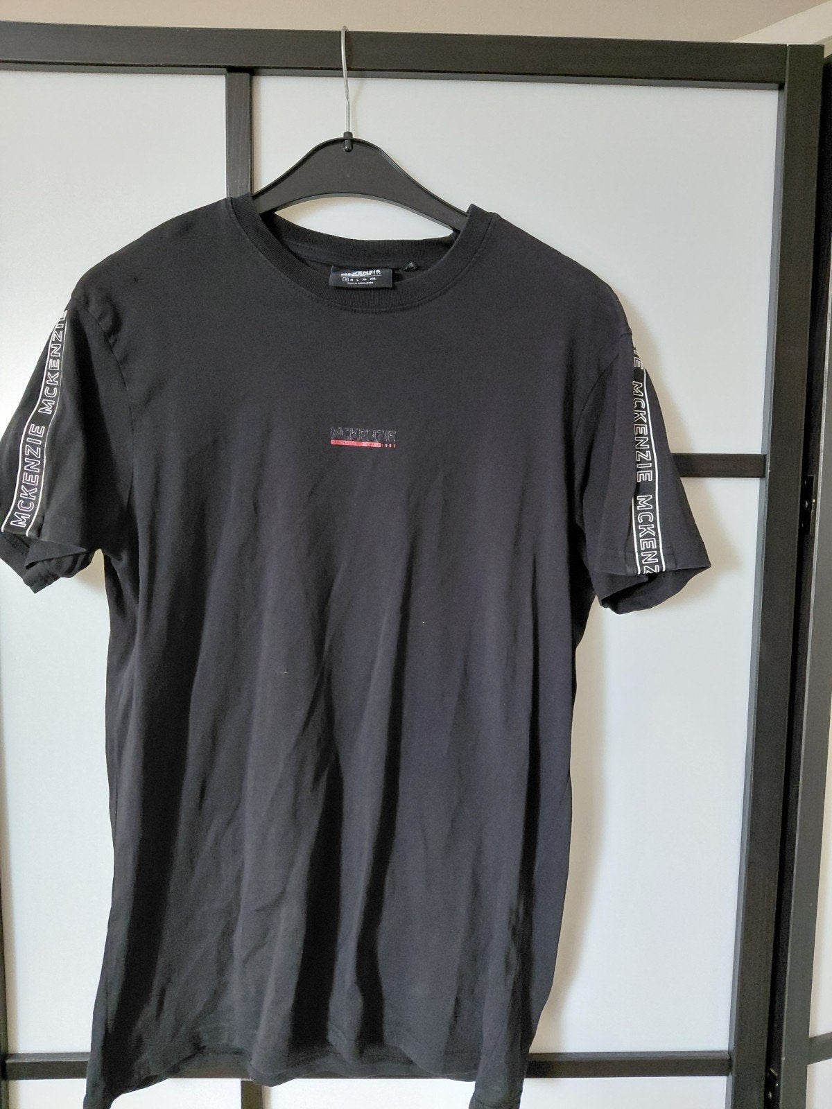 McKenzie T-shirt maat S, Zwart, Ophalen of Verzenden, Zo goed als nieuw, McKenzie