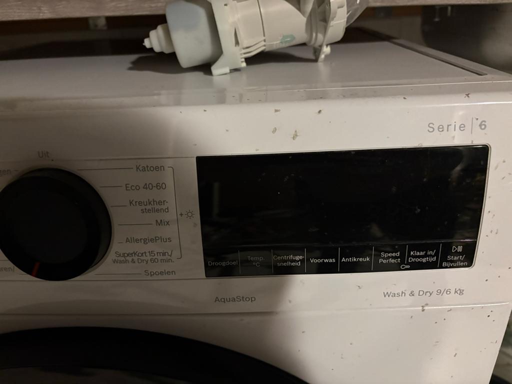 Gratis defect Bosch Serie 6 Was-droogcombinatie 9/6 kg, Ophalen, 1200 tot 1600 toeren, Gebruikt, 8 tot 10 kg