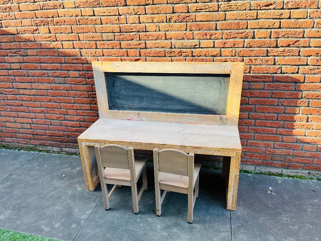 Mooi huoten Tekentafeltje, Ophalen, Zo goed als nieuw, Minder dan 130 cm