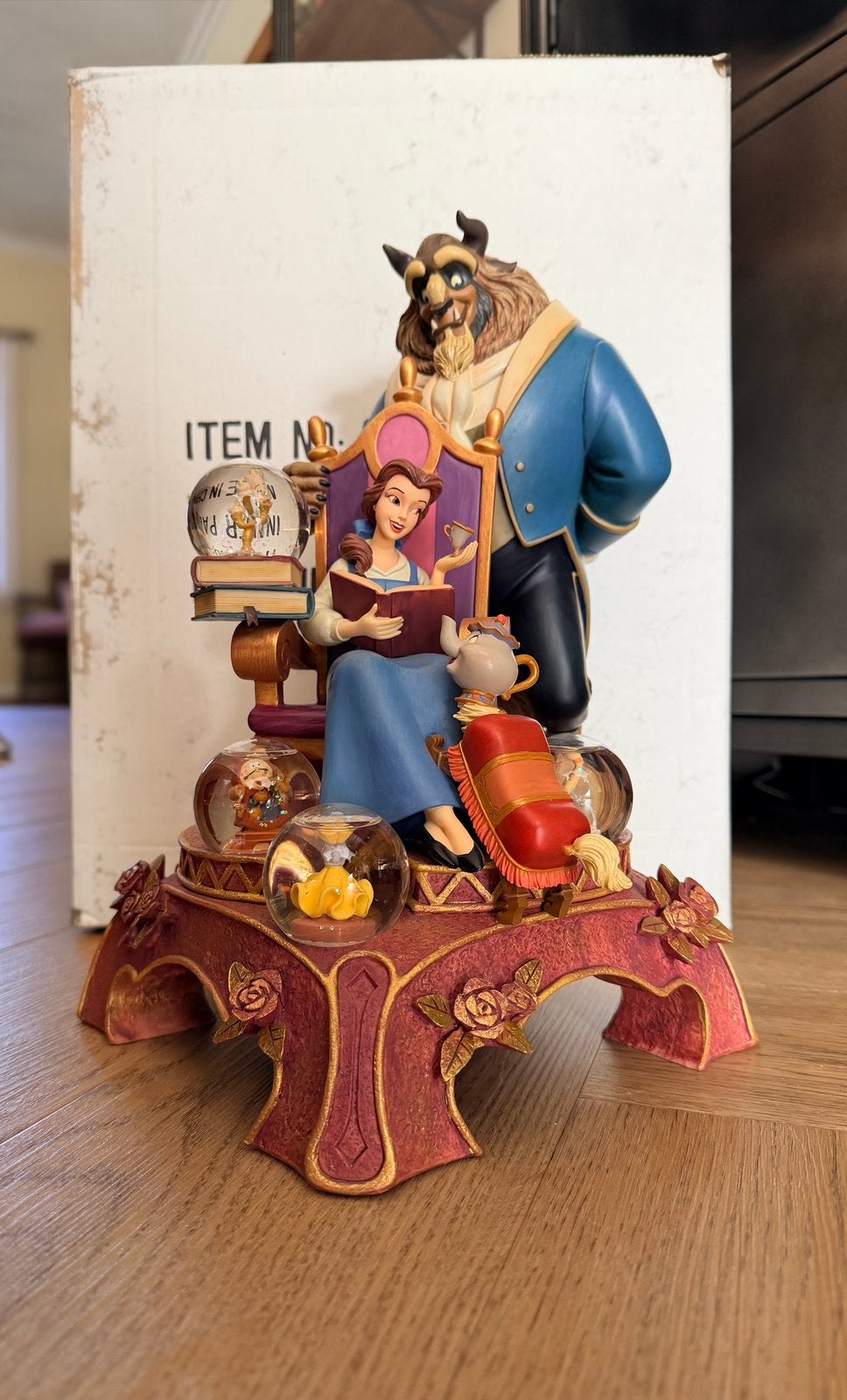 Beauty & the Beast 10th Anniversary Snowglobe,originele doos, Verzamelen, Ophalen of Verzenden, Assepoester of Belle, Zo goed als nieuw