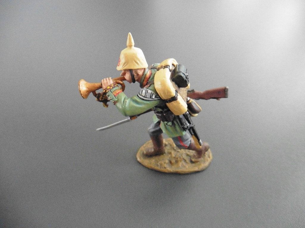 King & Country FW017, Running with Rifle & Bugle., Verzamelen, Ophalen of Verzenden, Landmacht, Overige gebieden, Miniatuur of Beeldje