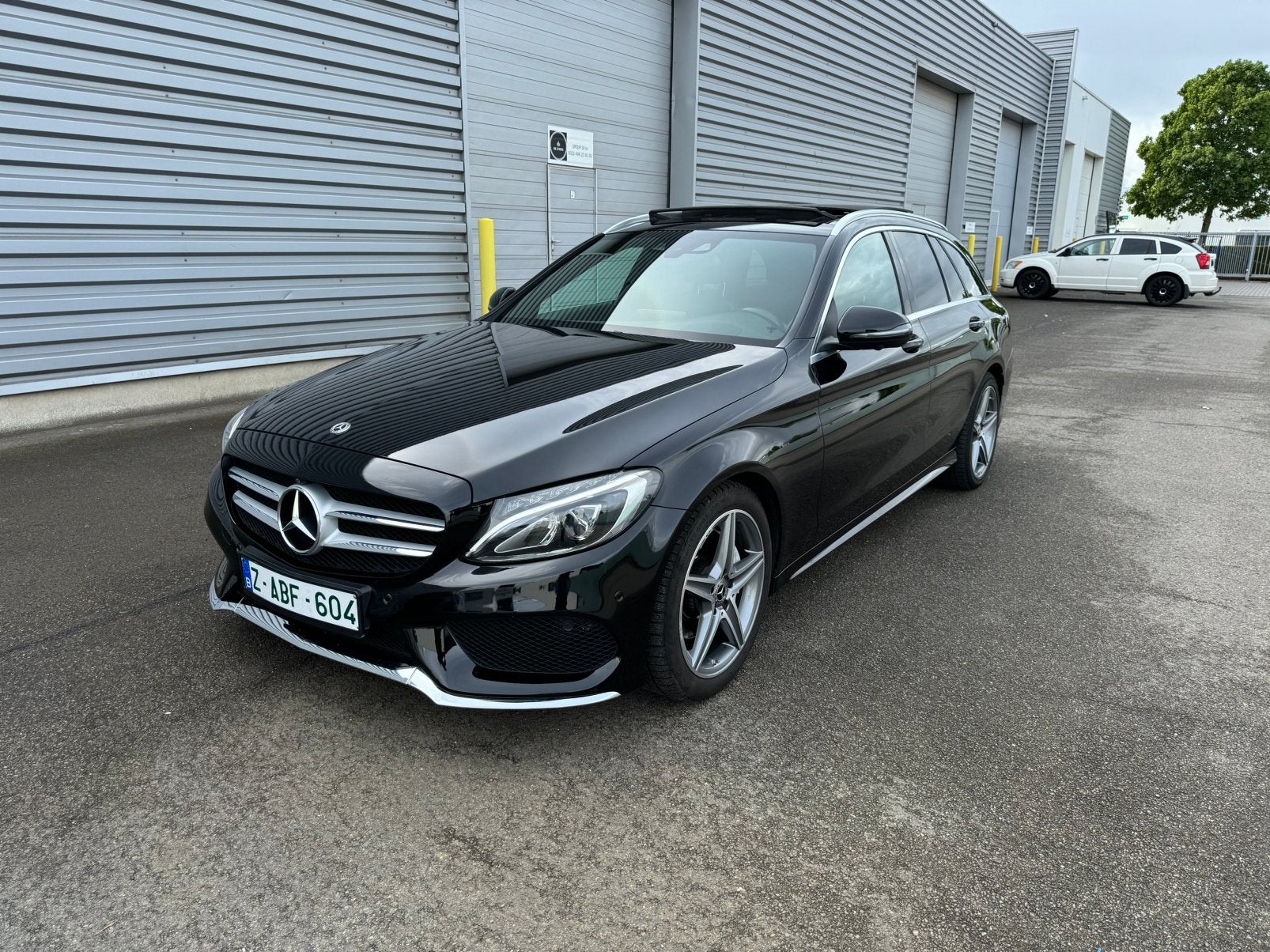 Mercedes C180 AMG automaat/pano/camera/headup, Bedrijf, Te koop