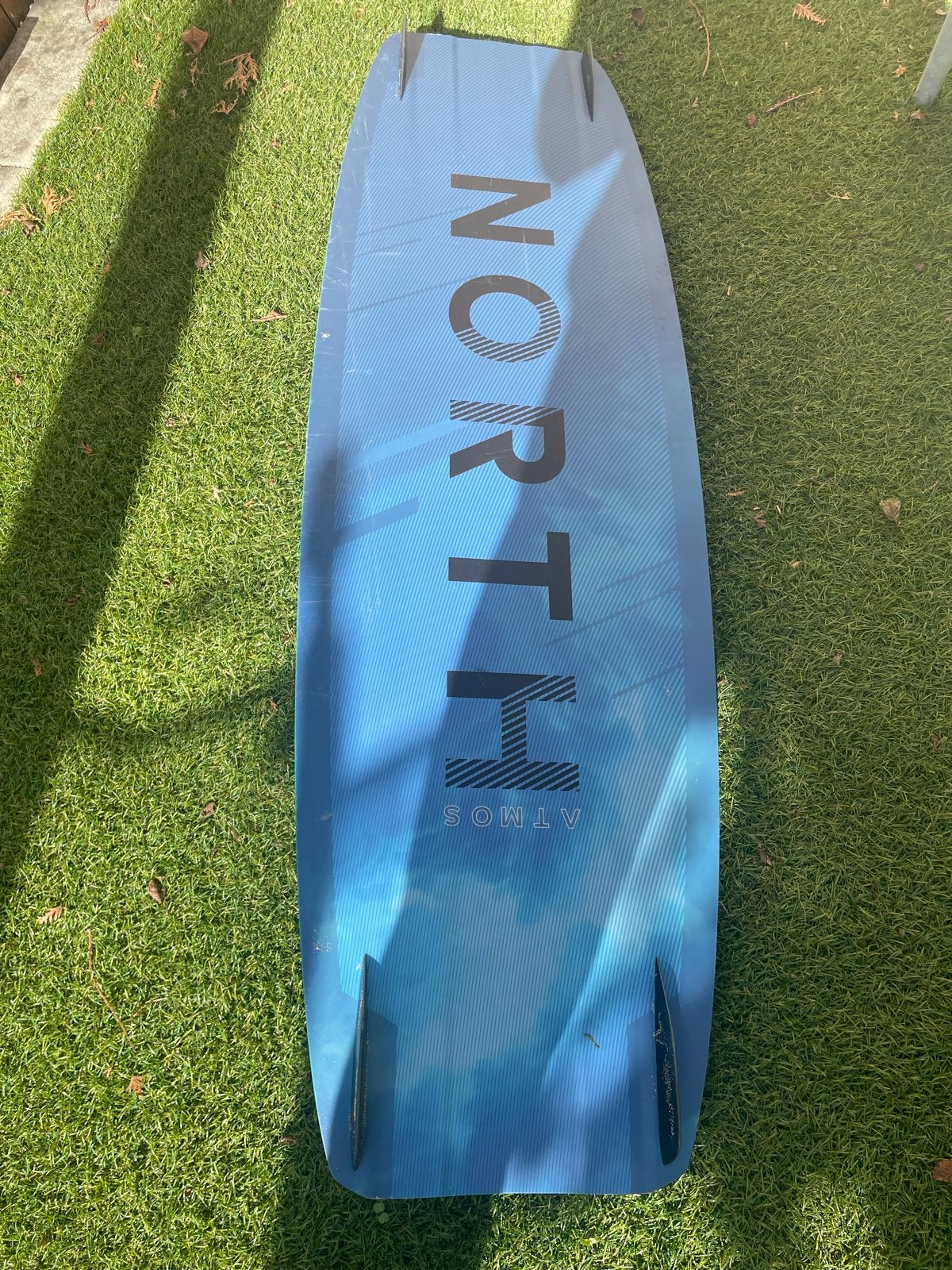 North Atmos Twintip Kiteboard, Watersport en Boten, Kitesurfen, Twintip, Ophalen of Verzenden, Gebruikt, 4 m² of minder