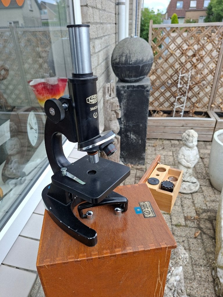 vintage microscoop /macrometer olympus  in houten kist, Ophalen of Verzenden