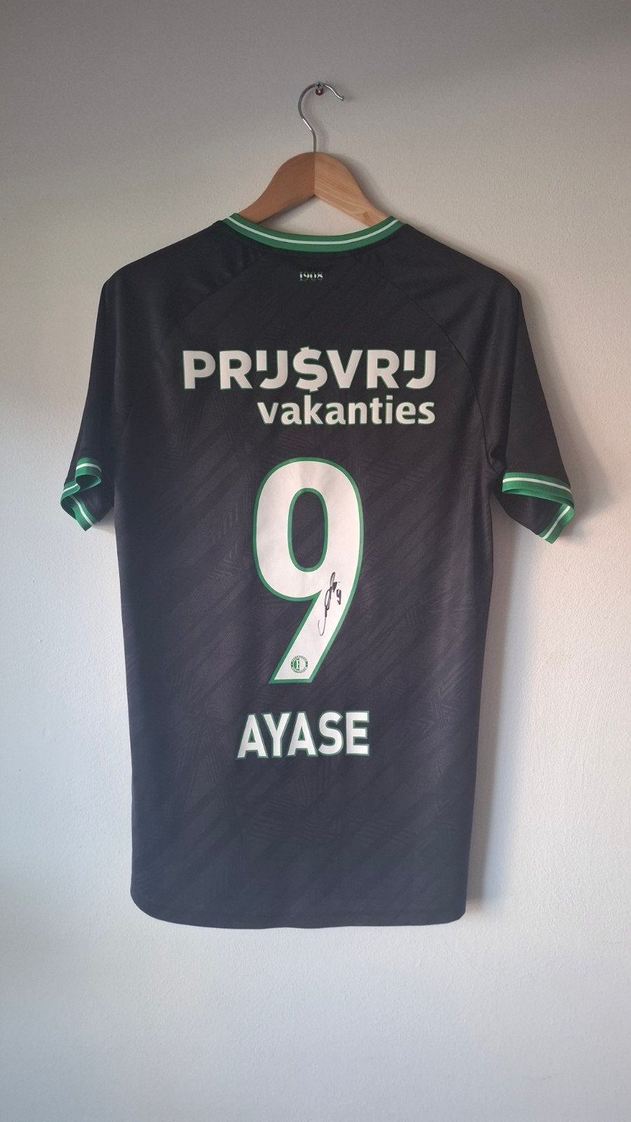 Gesigneerd Ayase Ueda Shirt (met fotobewijs), Ophalen of Verzenden, Zo goed als nieuw, Feyenoord, Shirt