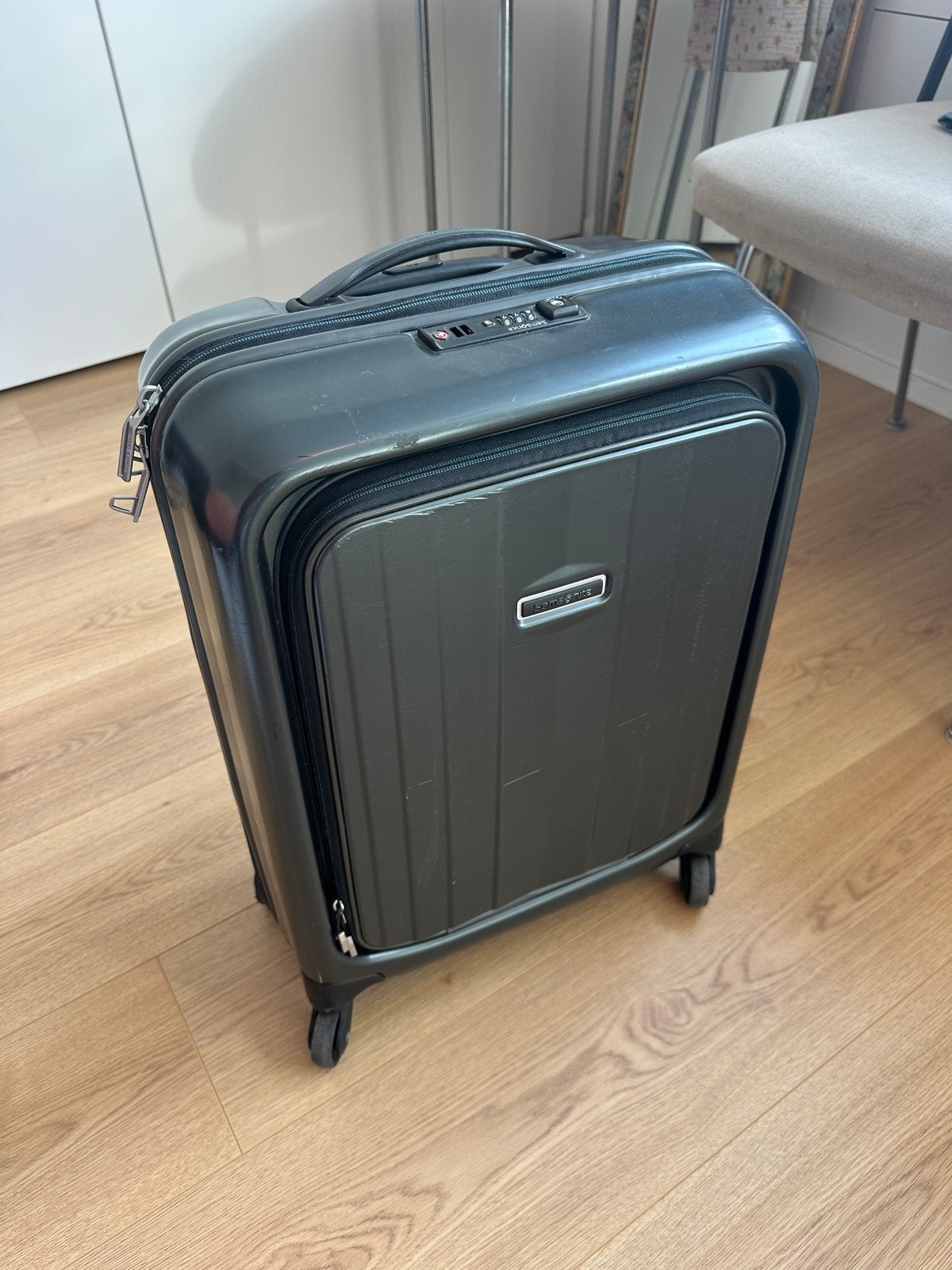 Samsonite Ultimo Cabin Spinner 55/20 - Handbagage Koffer, Gebruikt, 50 tot 60 cm, Hard kunststof, 35 tot 45 cm