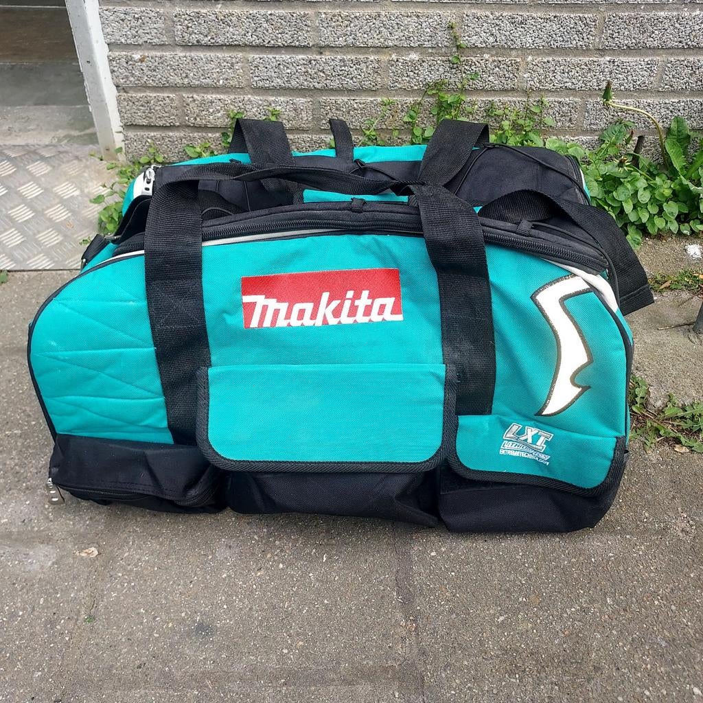 Makita tas gereserveerd/Makita koffer voor kitspuit 10 €, Doe-het-zelf en Verbouw, Gereedschapskisten, Ophalen