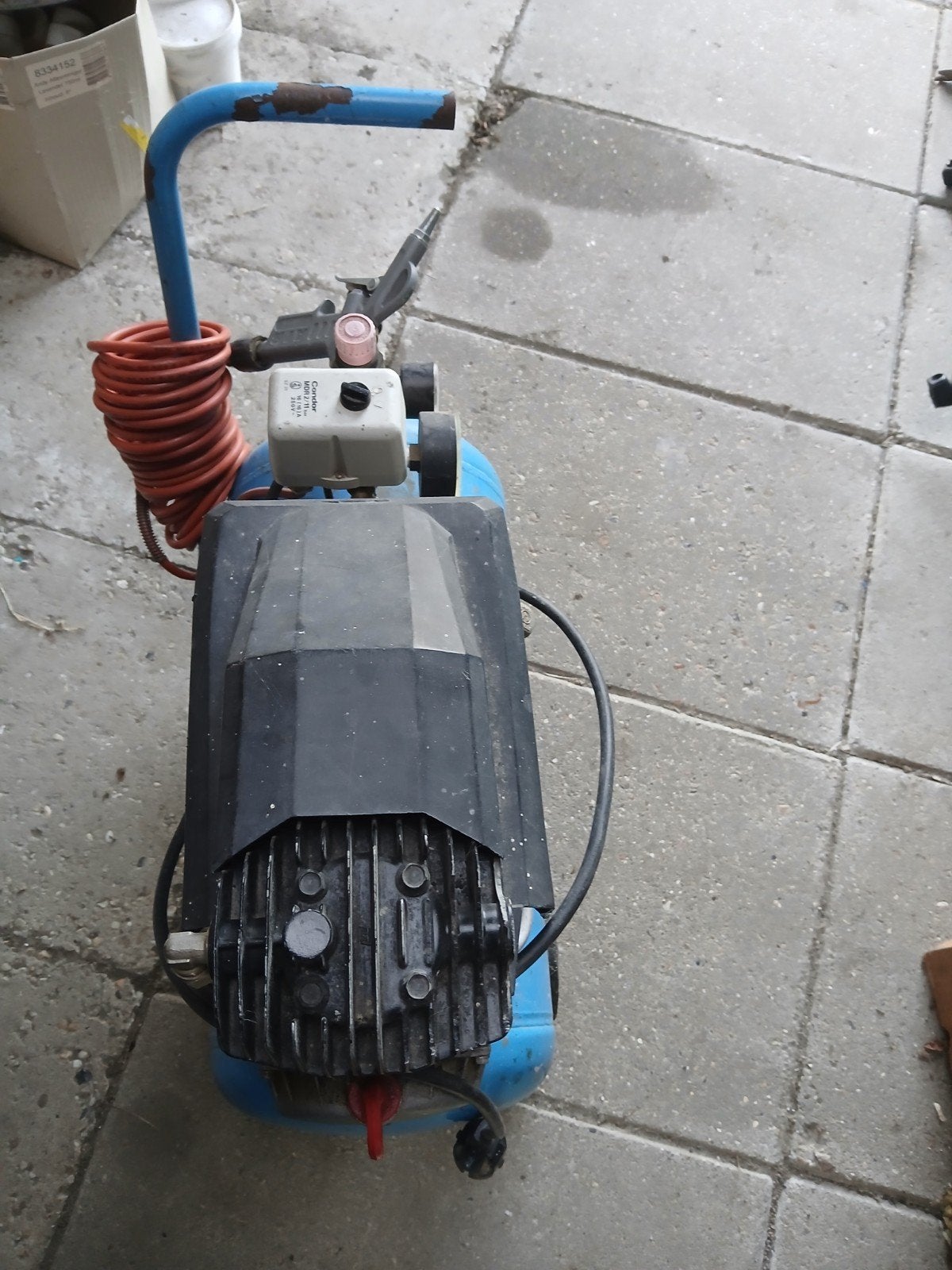Blauwe compressor van Ferrock., Ophalen, Minder dan 200 liter/min, Mobiel