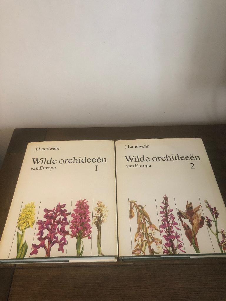 J.Landwehr. Wilde Orchideeën van Europa één en twee, Ophalen of Verzenden, Zo goed als nieuw