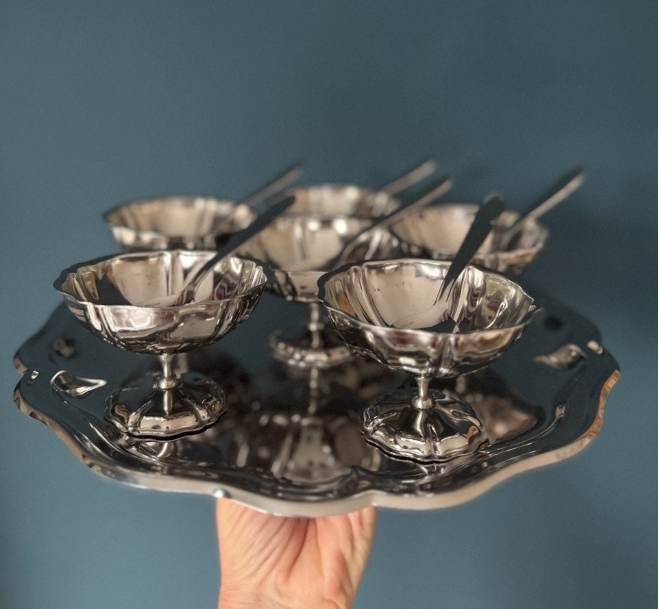 13-delige vintage dessert. Coupes, lepels dienblad RVS, Ophalen of Verzenden, Zo goed als nieuw, Overige materialen
