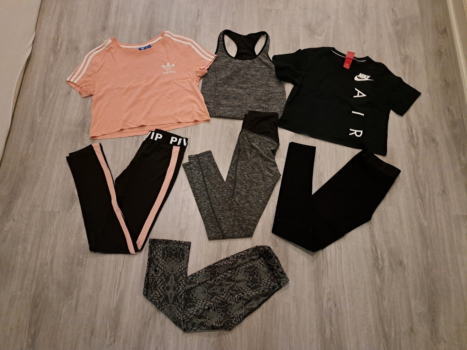 Sportkleding pakket sportlegging sporttop Adidas Nike maat s, Adidas, Nike, Overige, Meerkleurig, Ophalen of Verzenden, Maat 36 (S)