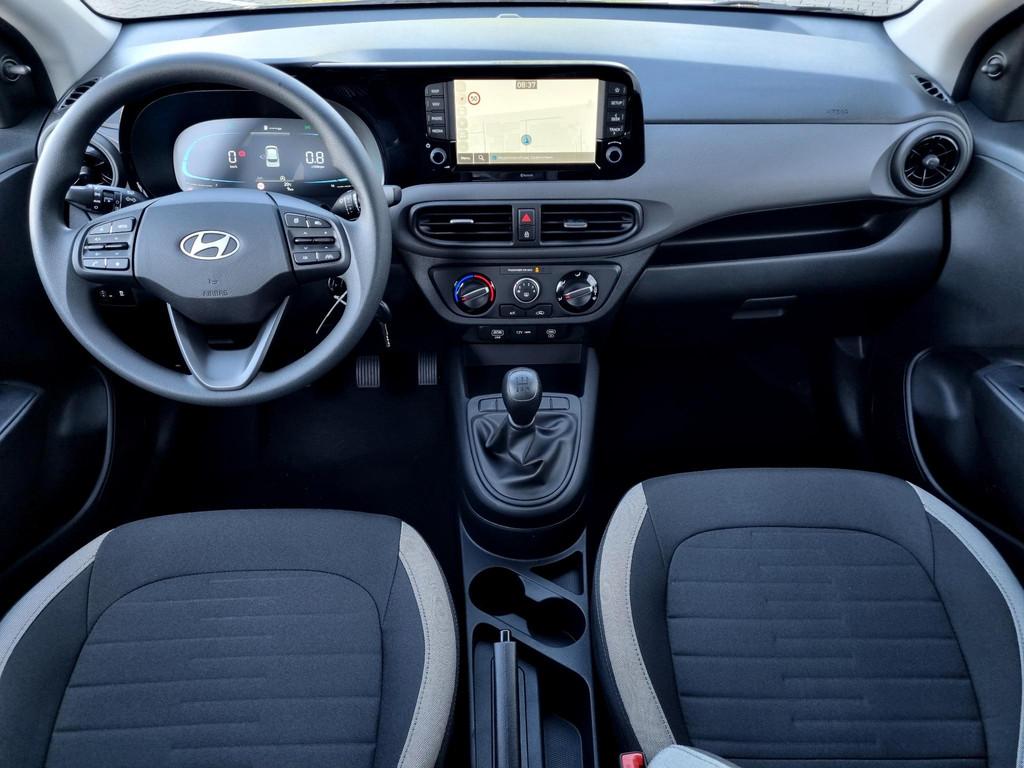 Hyundai i10 1.0 Comfort / Navigatie / Achteruitrijcamera / P, Stof, 63 pk, 899 kg, Origineel Nederlands