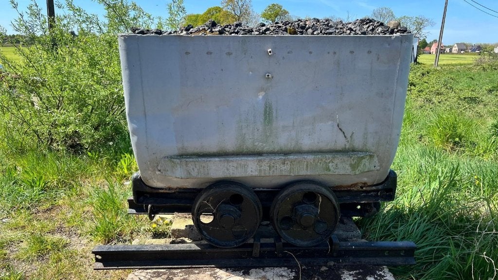 Authentieke mijnkar op rails, Ophalen
