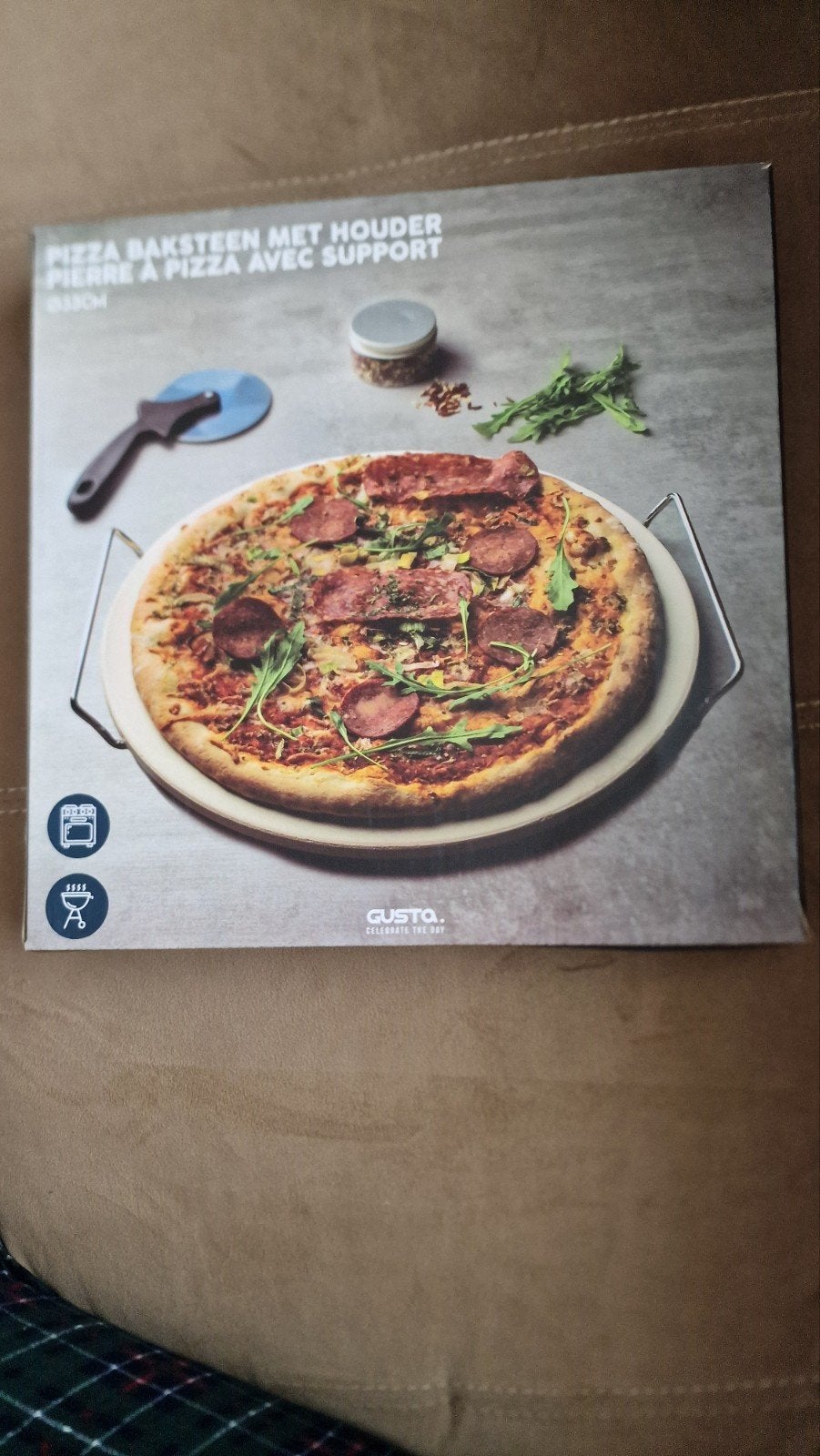 Gusto Pizzasteen met houder - 33cm, Beige, Overige typen, Nieuw, Gusta