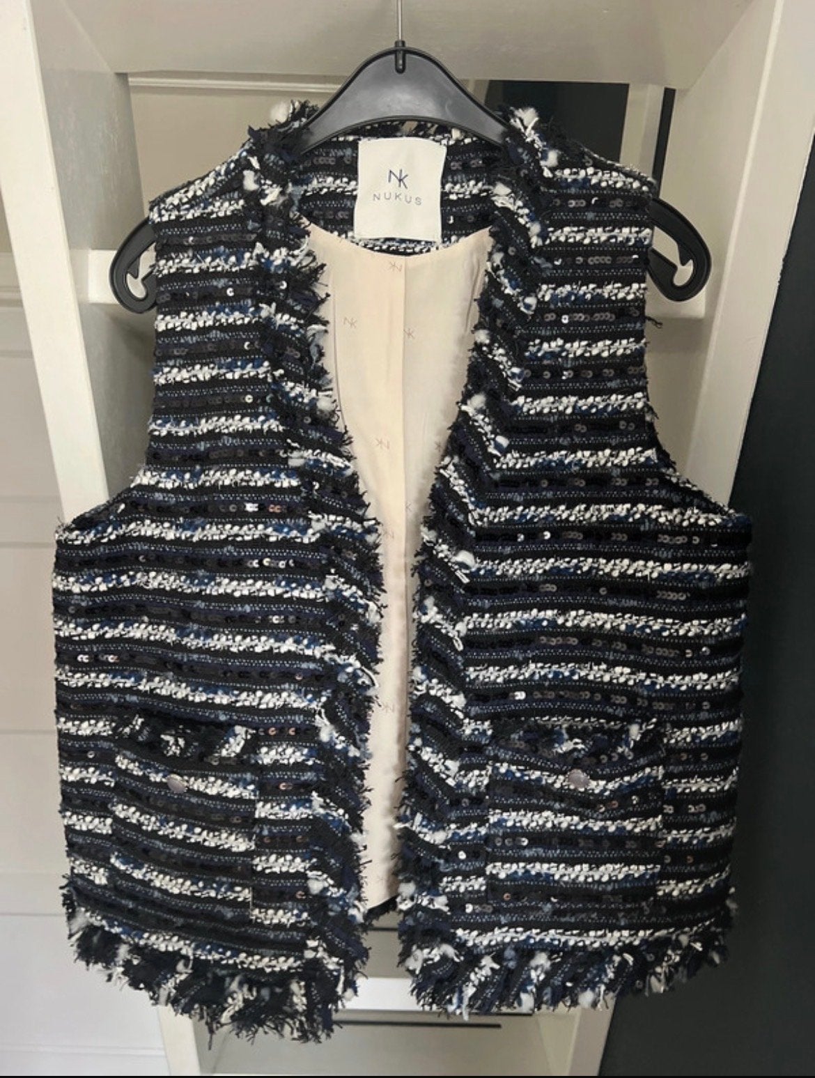 Nieuw! Nukus gilet met pailletten, Maat 38/40 (M), Verzenden, Zwart, Zo goed als nieuw