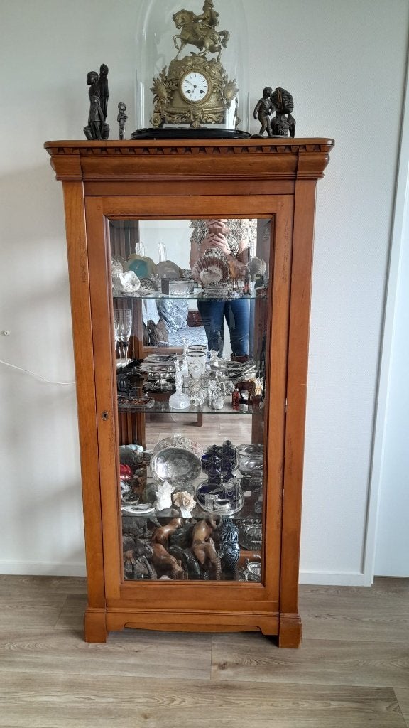 Antieke vitrinekast met glazen deur en planken, Antiek en Kunst, Ophalen