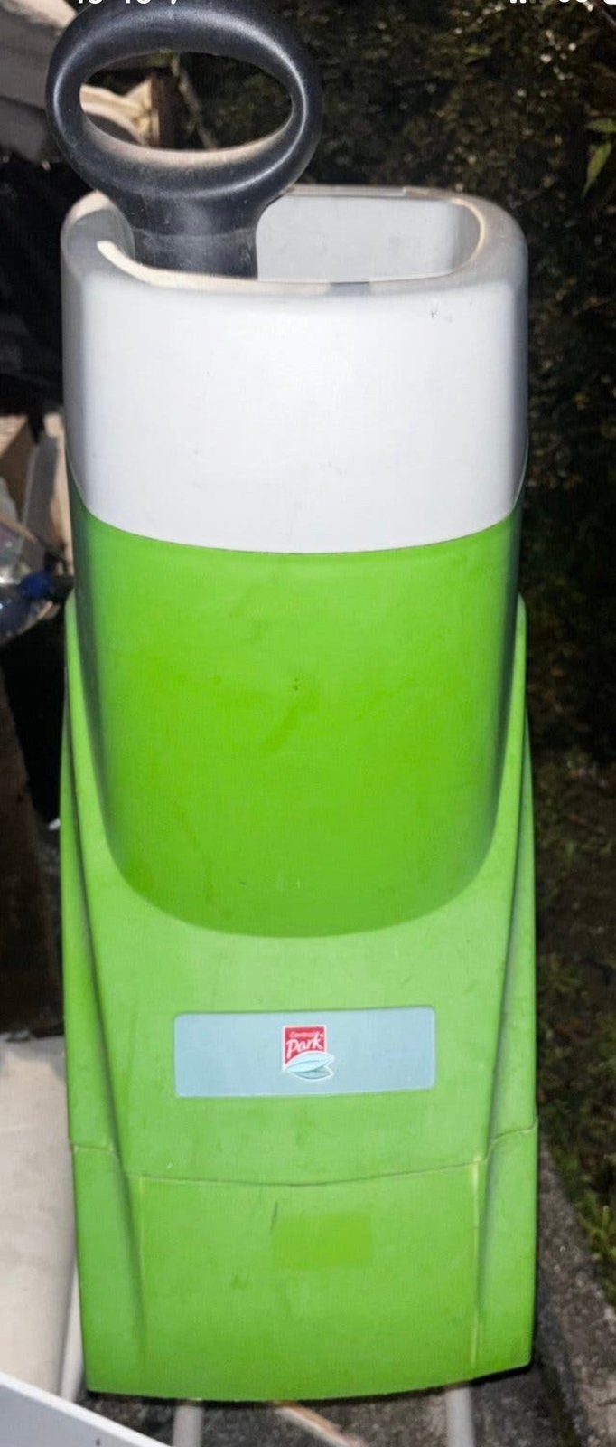 Elektrische hakselaar van Central Park(Praxis), Ophalen of Verzenden, Zo goed als nieuw, Elektrisch, Met opvangbak