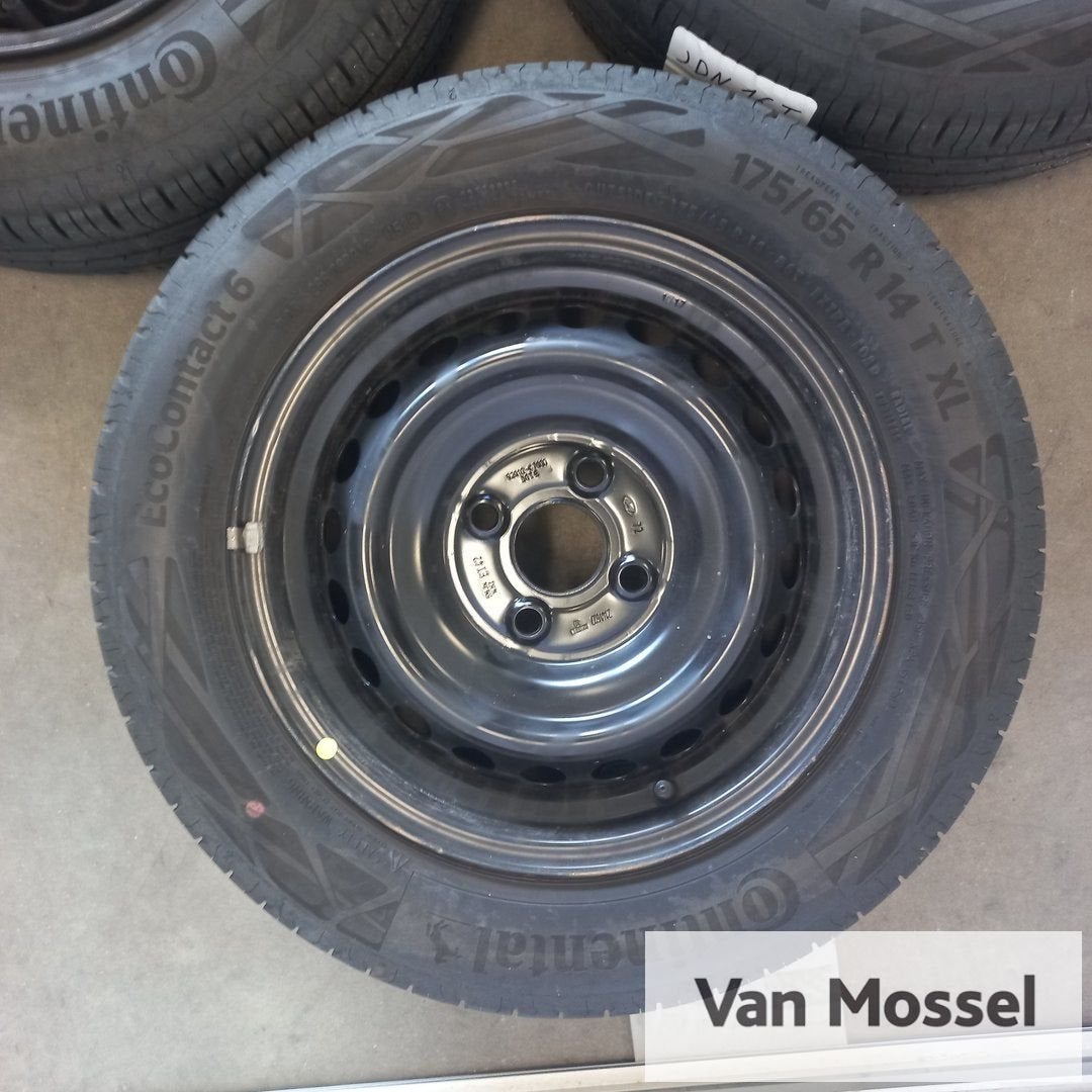 Hyundai I10 Continental Eco Contact 6 175/65/R14 86T, Auto-onderdelen, Banden en Velgen, 14 inch, Gebruikt, -, 175 mm