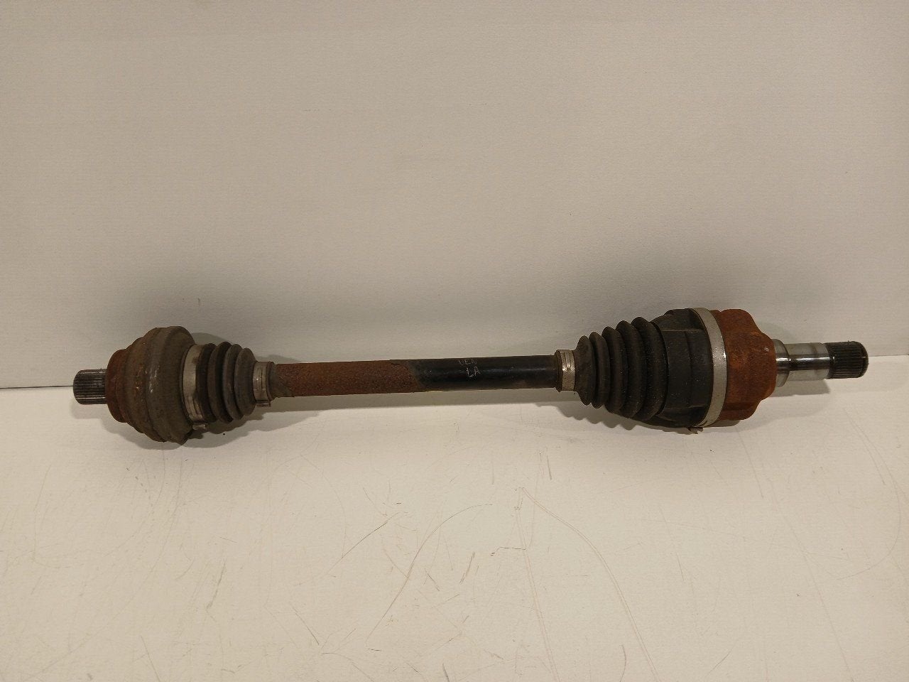 Aandrijfas links achter Volkswagen ID.3, Onderdelen@venauto.nl, Van der Ven Autorecycling B.V., Gebruikt, Ettenseweg 76, 4706 PB Roosendaal, The Netherlands