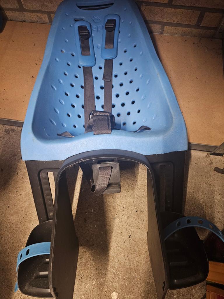 Thule Yepp Mini fietsstoeltje voor met scherm en achter, Ophalen of Verzenden, Gebruikt, Voetsteuntjes