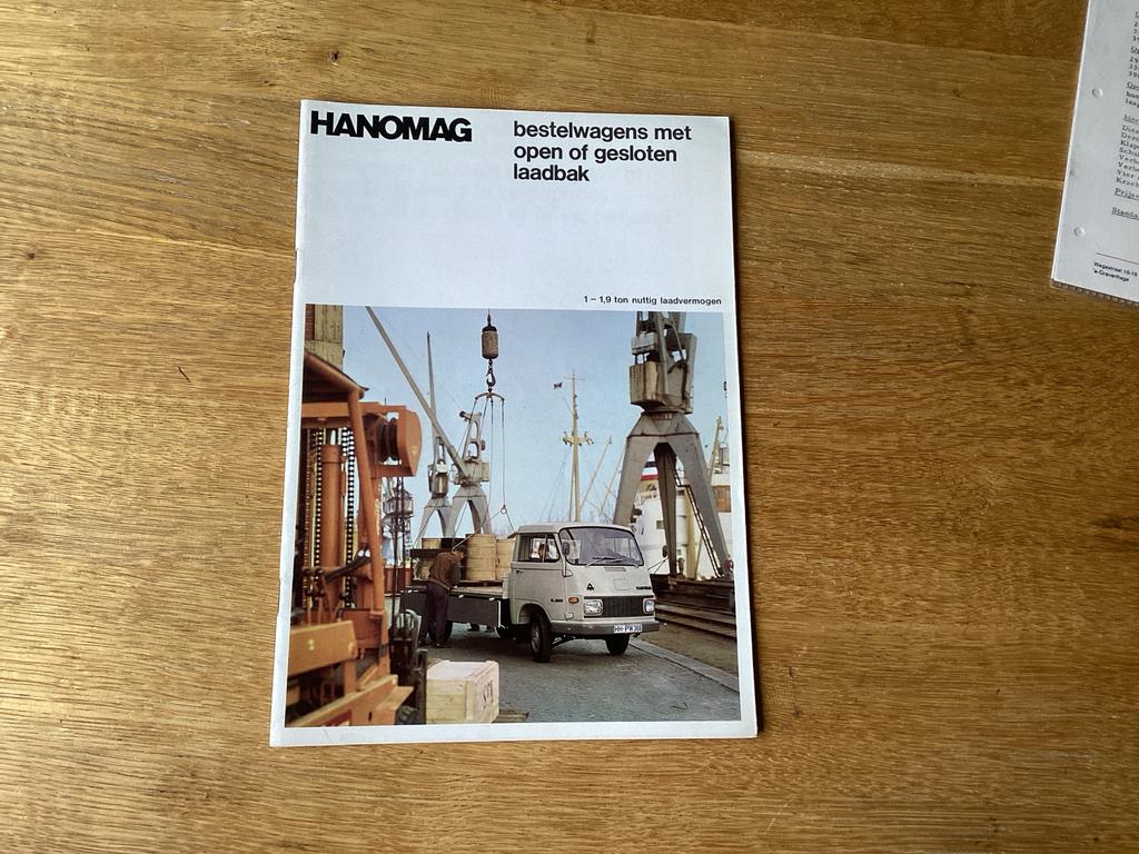 Hanomag bestelwagens brochure (open/gesloten laadbak) 1969, Boeken, Auto's | Folders en Tijdschriften, Ophalen of Verzenden, Gelezen