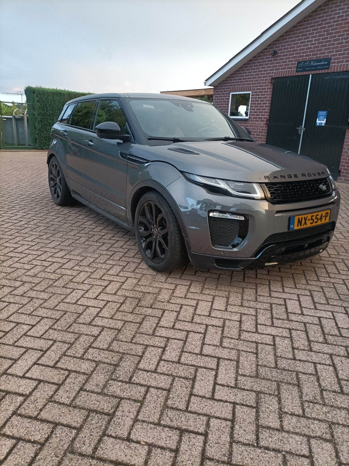 Land Rover Range Rover Evoque 2.0 TD4 2WD 110KW 2017 Grijs, Voorwielaandrijving, 1670 kg, 23 km/l, Origineel Nederlands