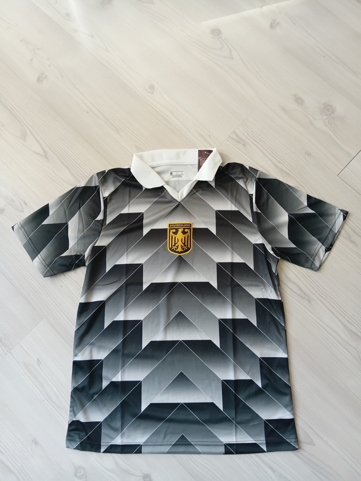 Duitsland retro voetbalshirt in size large, Maat L, Ophalen of Verzenden, Nieuw, Shirt