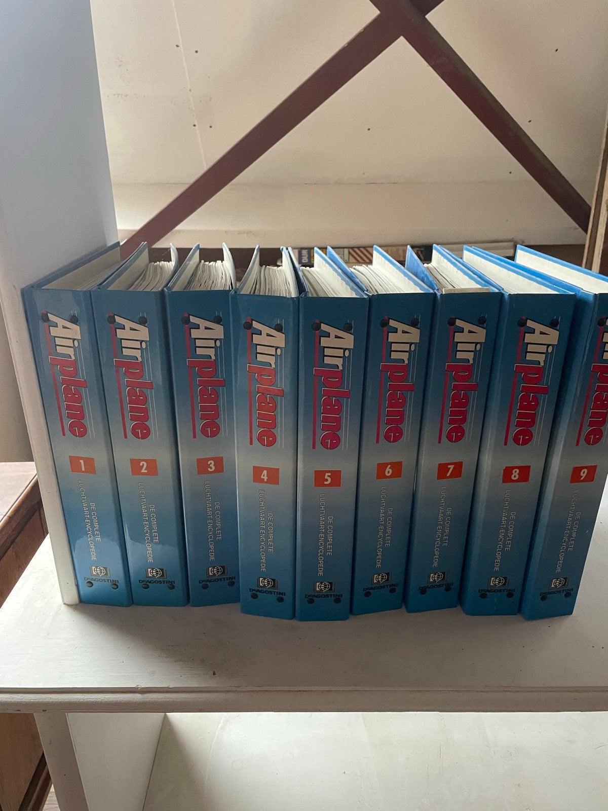 Complete 'Airplane' encyclopedie jaren '80 - 9 delen, Boeken, Ophalen of Verzenden, Gelezen, Overige onderwerpen, Complete serie