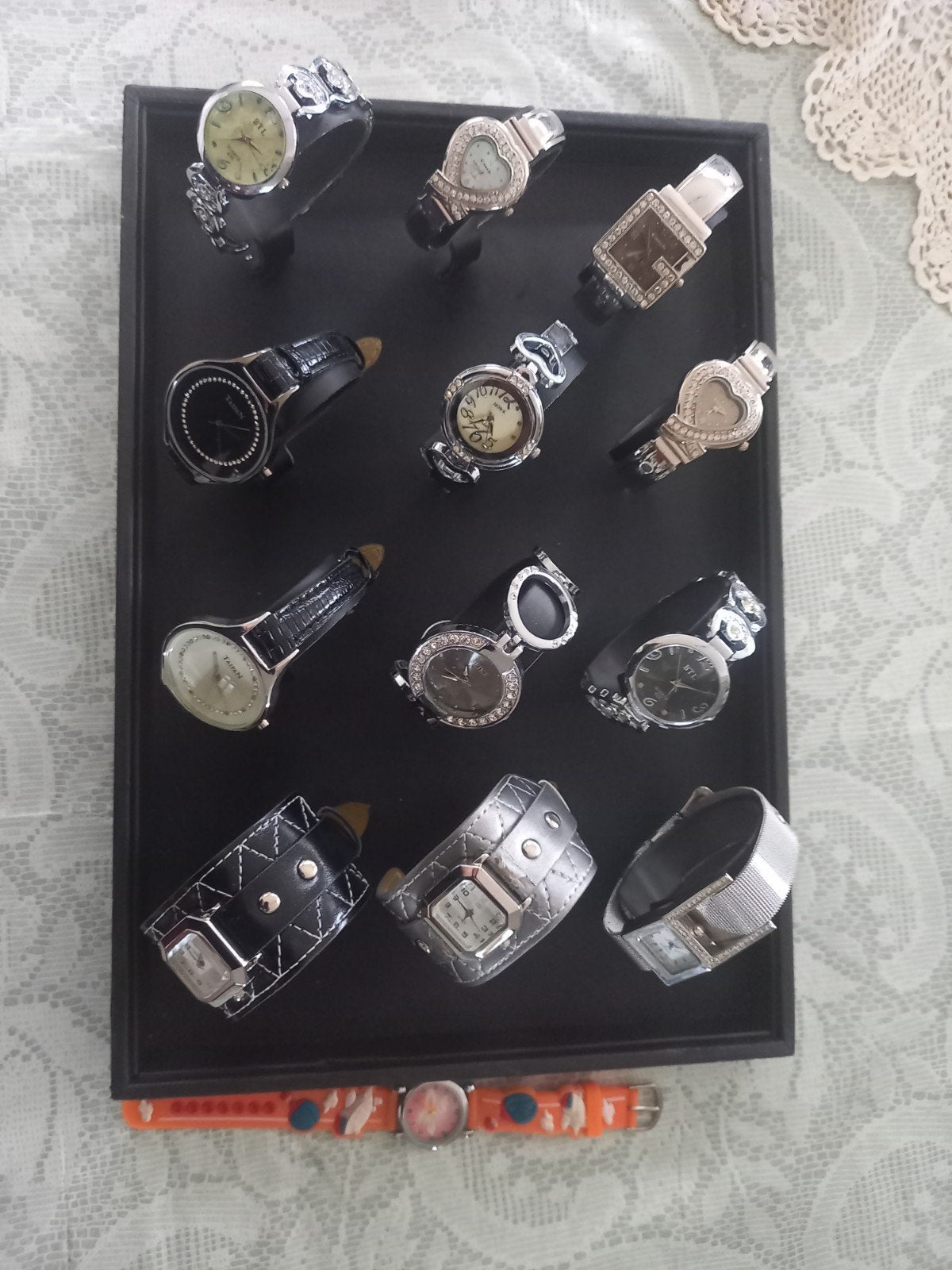 12 horloges voor carboot,rommelmarkten enz enz, Nieuw, Ophalen of Verzenden, Kleiner dan 17, Dame