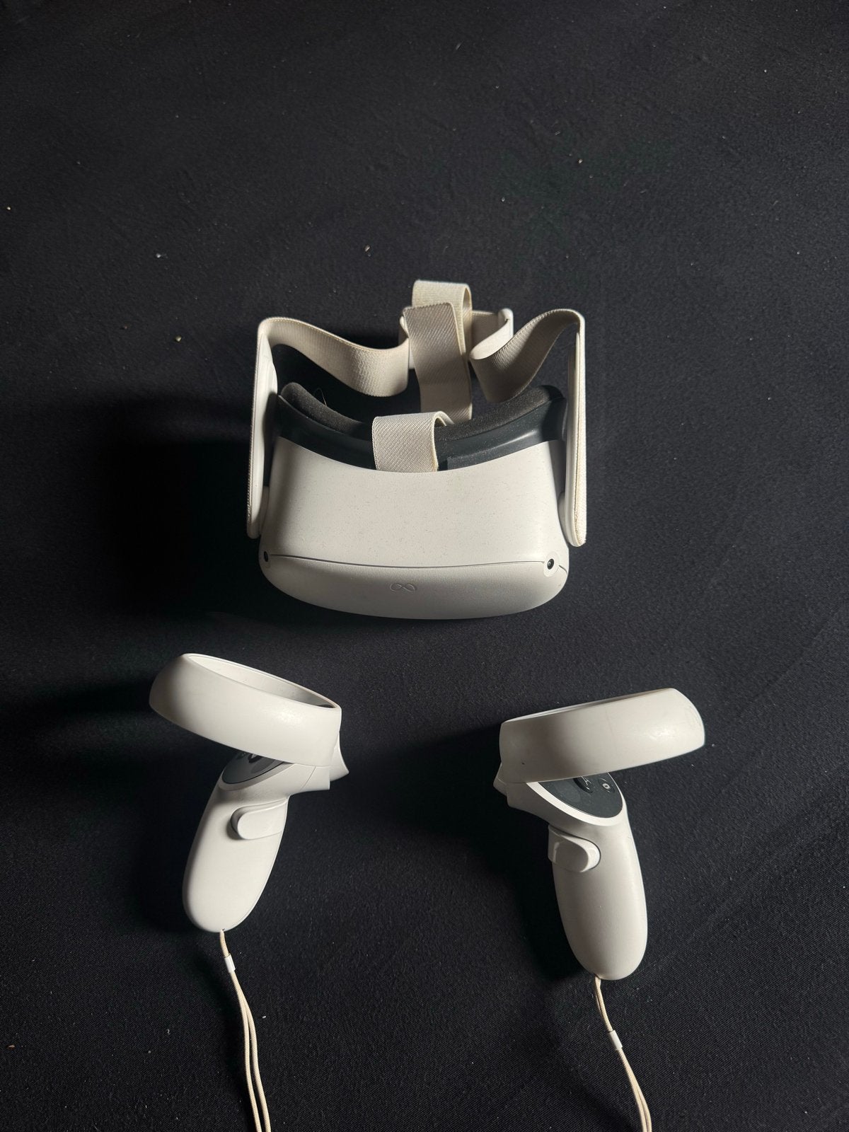 Oculus Quest 2 VR-bril met controllers, Spelcomputers en Games, Virtual Reality, Gebruikt, Overige platformen, VR-bril, Ophalen of Verzenden