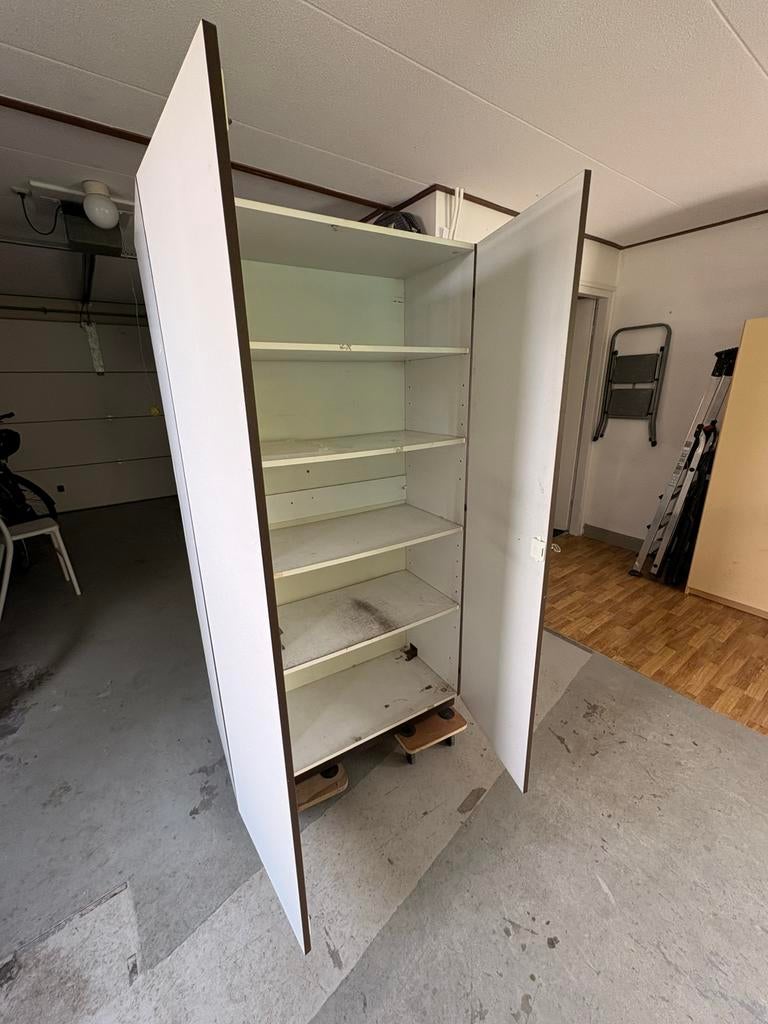 Gratis af te halen, kast voor garage of schuur, Tuin en Terras, Ophalen, Gebruikt, Hout, Overige typen