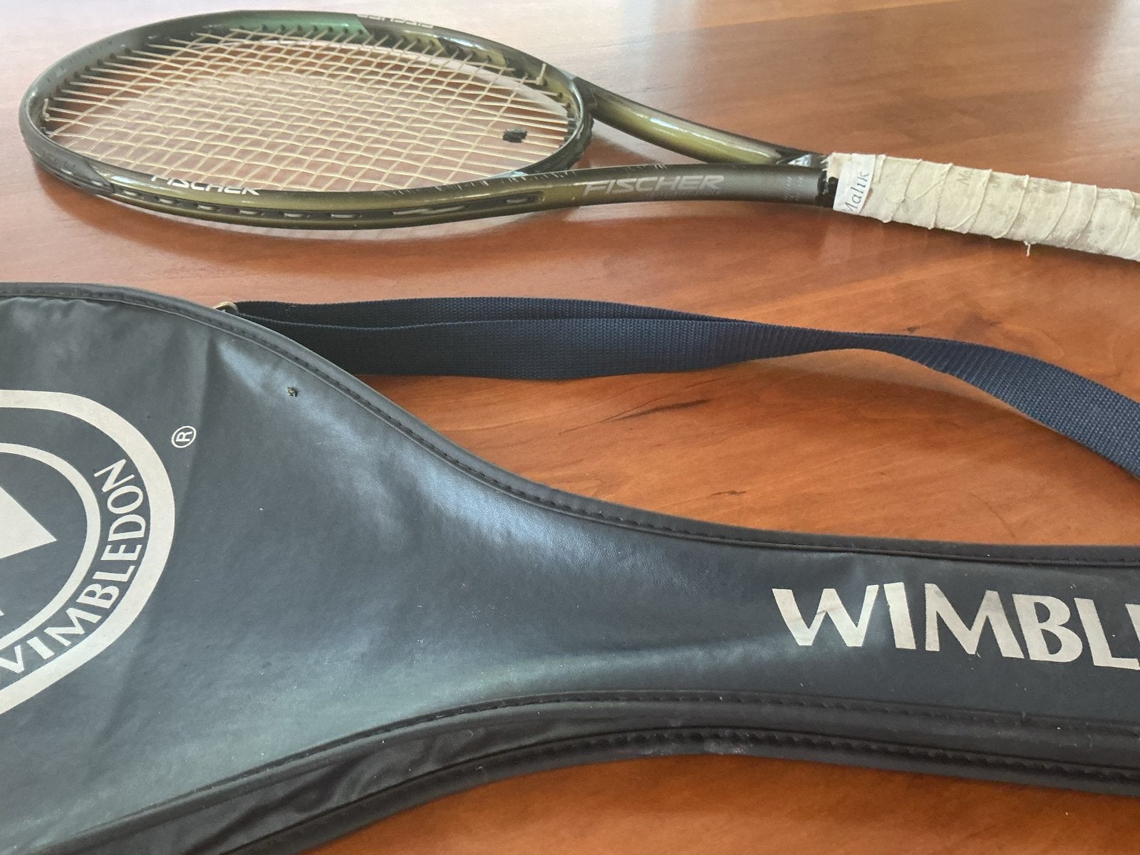 Twee tennisrackets met hoes - Fischer en onbekend merk, Ophalen of Verzenden, Gebruikt, Racket, Overige merken