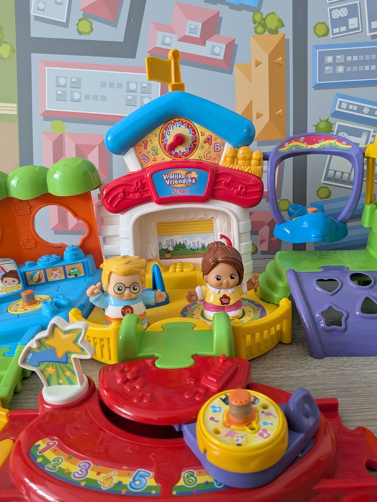 VTech Vrolijke Vriendjes School en Speeltuin Set, Ophalen, Zo goed als nieuw, Jongen of Meisje