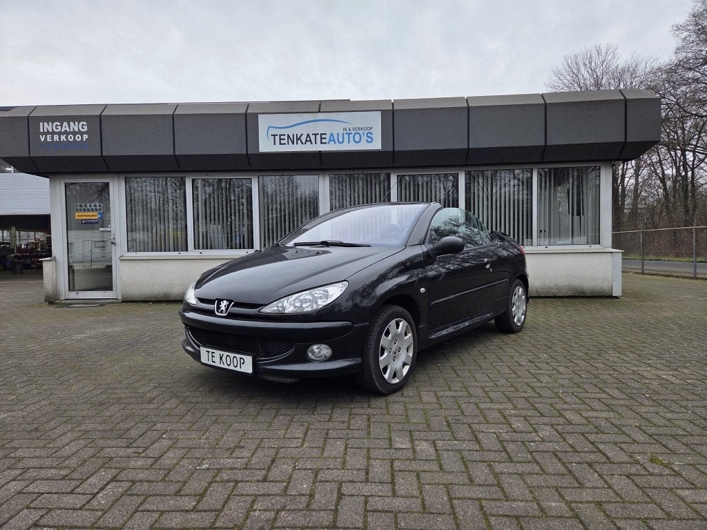 Peugeot 206 CC 1.6-16V (bj 2005), Auto's, Peugeot, Voorwielaandrijving, Stof, Gebruikt, 4 cilinders