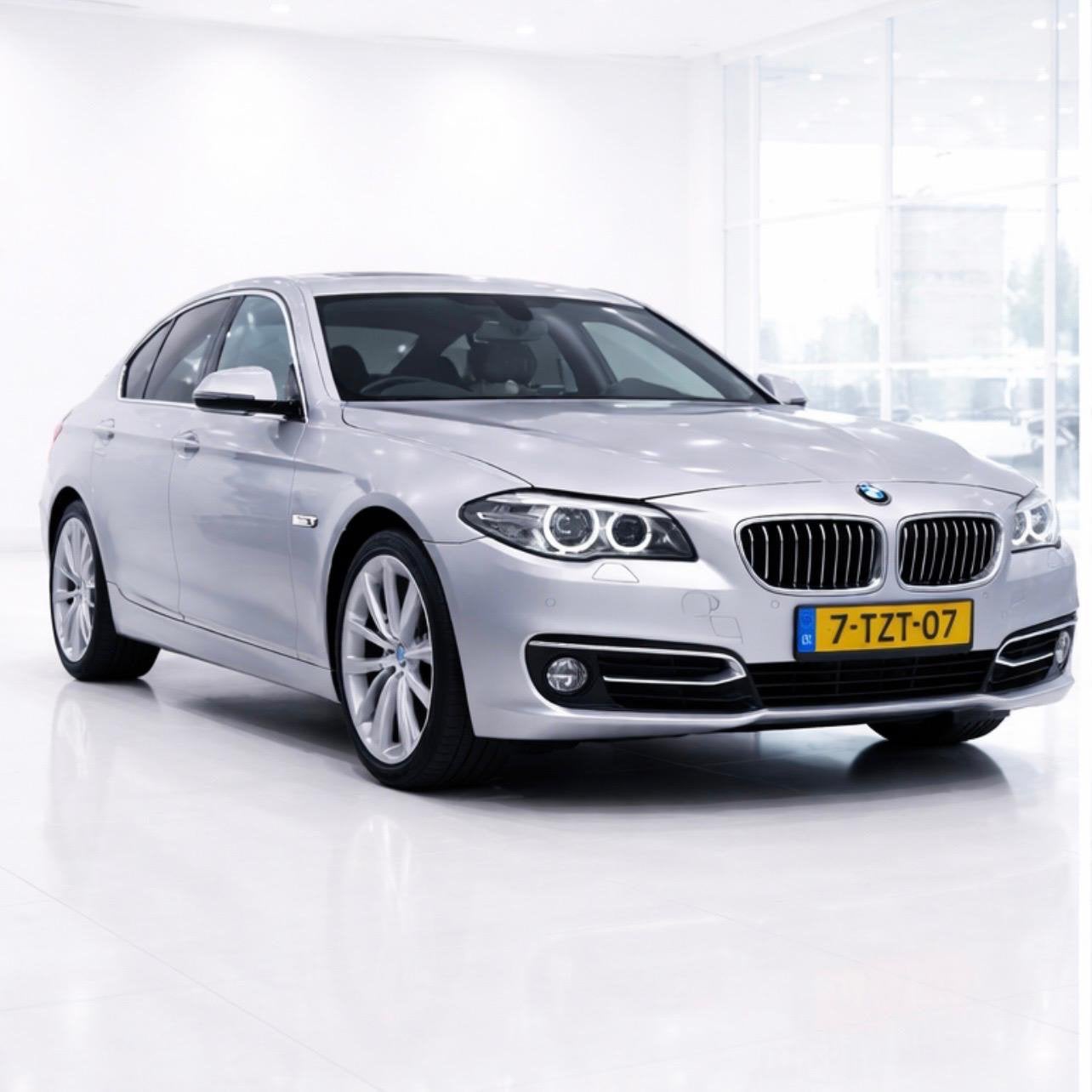 BMW 5-Serie 2.0 520I AUT 184 PK Luxury 2014 Grijs Facelift, Auto's, Automaat, Achterwielaandrijving, 4 cilinders, 1650 kg