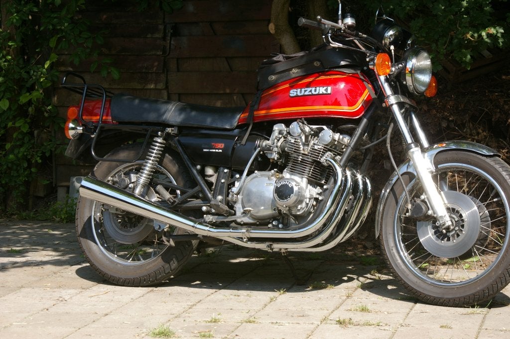 Suzuki GS 750, Motoren, 4 cilinders, 749 cc, Particulier, Meer dan 35 kW