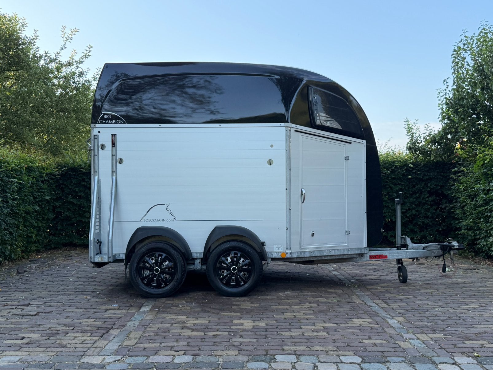 Nette bockmann big champion vol aluminium met zadelkamer, Dieren en Toebehoren, Ophalen, Aluminium, Zo goed als nieuw, 2-paards trailer