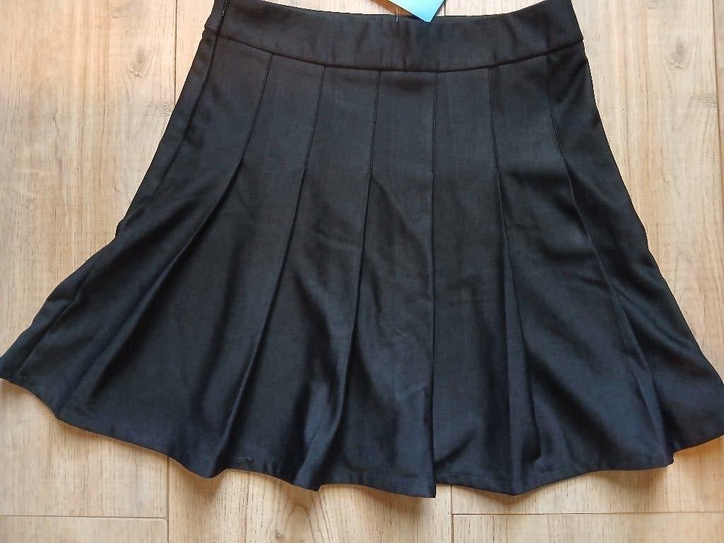 (nieuw) Zwarte plooirok maat 146/152, Ophalen of Verzenden, Nieuw, Meisje, Jurk of Rok