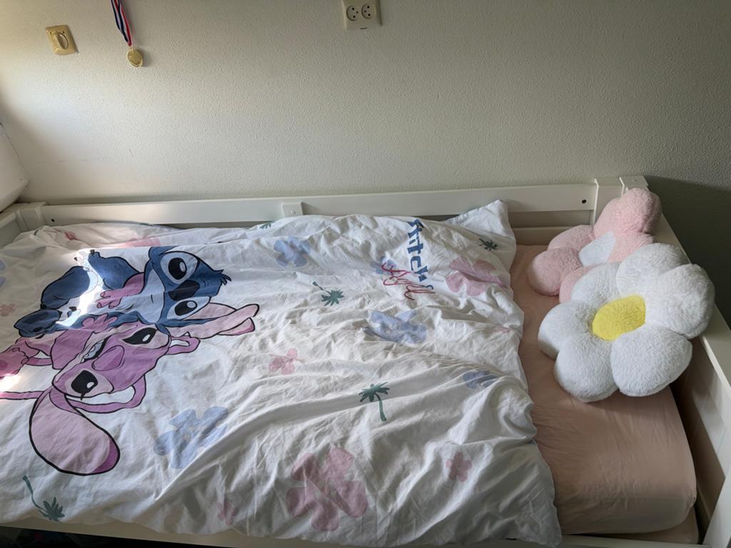 Wit 1 persoonsbed met lattenbodem en matras, Ophalen, 70 tot 85 cm, Zo goed als nieuw, Lattenbodem